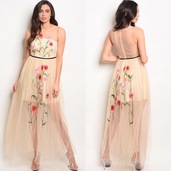 🌺🌺🌺 VINTAGE FLOWER EMBROIDERY NUDE DRESS🌺🌺🌺 - Picture 3 of 8